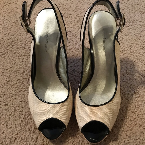 Cream and black - Picture 1 of 2